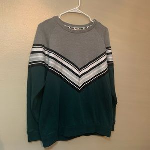 Pink sweater green and silver